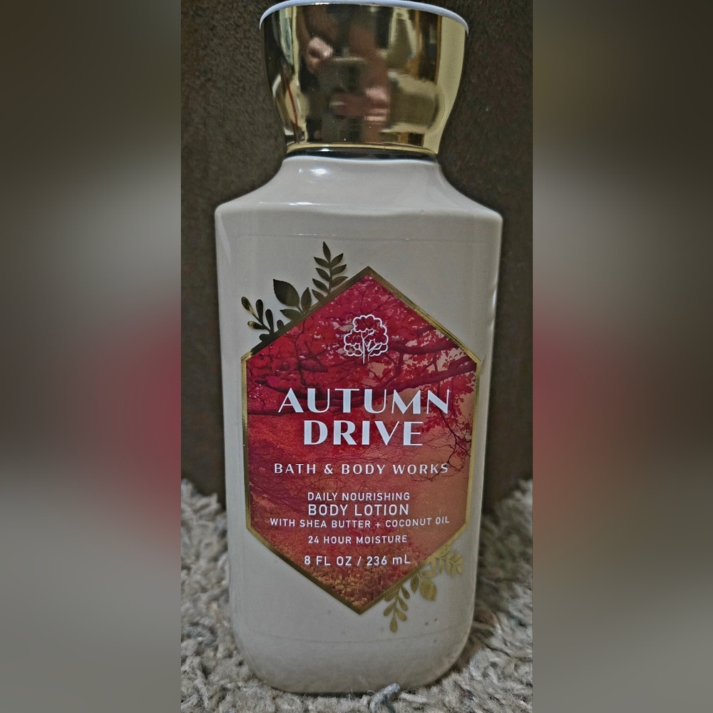 Bath & Body Works Autumn Drive Body Lotion - Red and Cream